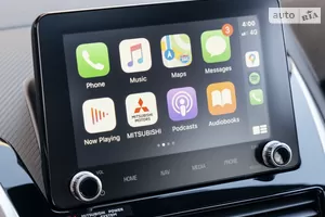 Поддержка приложений Apple CarPlay и Android Auto